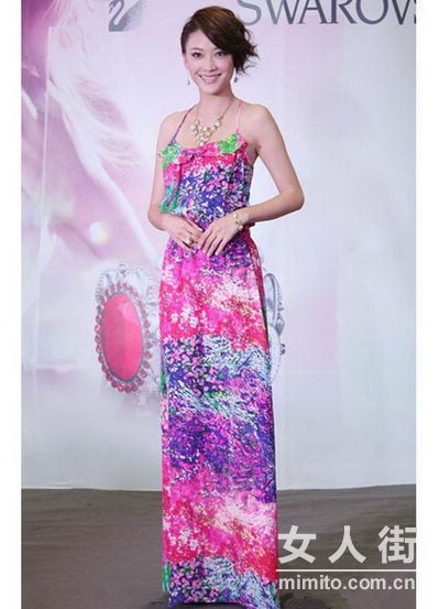最炫印花 学女星巧妙穿出民族风