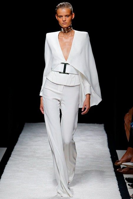 刘雯孙菲菲现身 Balmain2015巴黎春夏秀场