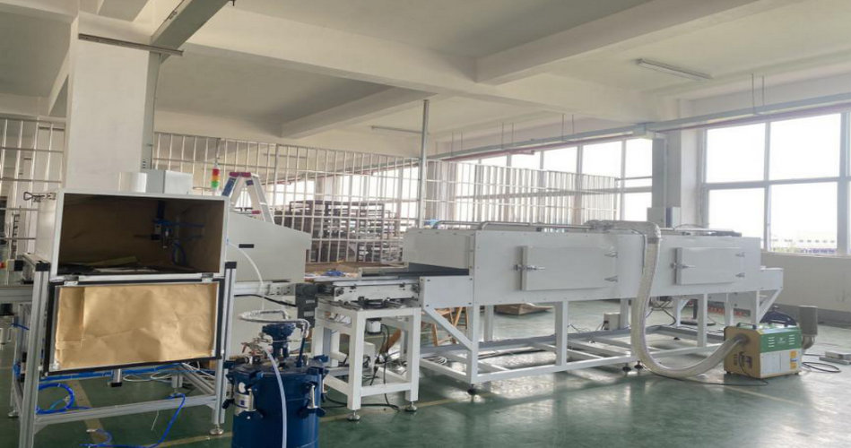 J9集团特瓷陶瓷橡胶复合衬板硫化喷胶线