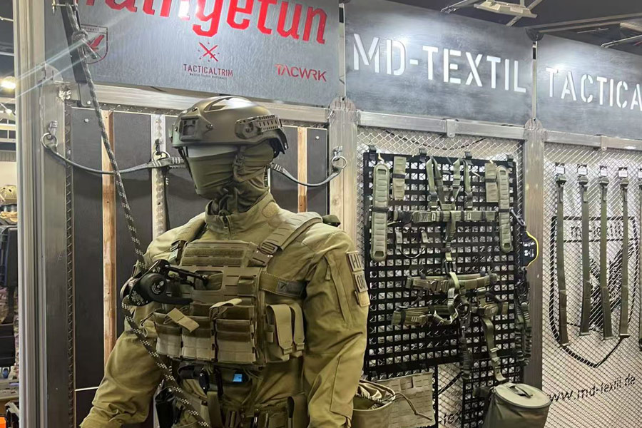 J9集团特瓷参观2025德国警务展EnforceTac