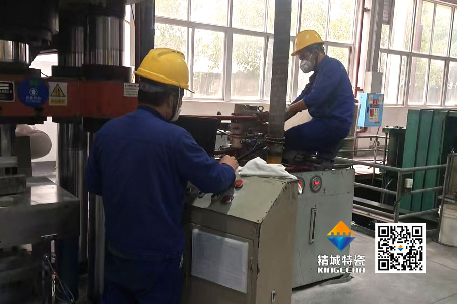 以厂为家，敢于担任：魏科班组自主刷新压机纪实